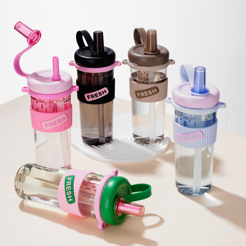 Reusable Portable Plastic Water Bottle with Straw